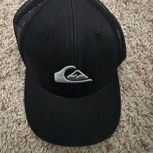 Quiksilver men Black Cap NWT
